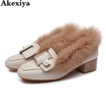 2018 nove zimske ženske kovin okrasni čevlji čevlji eno čevlji plitvo usta ženska moda in ženske udobno toplo plišastih čevelj
