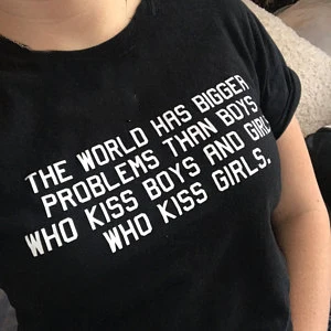 Na Svetu Je Večje Težave Kot Fantje, Ki Poljub Fantje Dekleta Črko T Shirt Tumblr Grafični Tees Tshirt Ženske T-shirt Vrhovi Oblačila