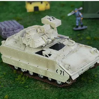 Pre-zgrajen 1/72 M2 Bradley IFV M2A2 ODS Ameriška bojna vozila hobi zbirateljske končal plastični model