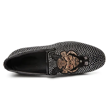 Usnje Moških Priložnostne Čevlji Luksuzni Vroče vrtanje Mens Loafers Moccasins Dihanje Zdrsne na Črno Vožnjo Čevlji Plus Velikost Graha čevlji